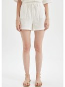 Resim Defacto Regular Fit Normal Bel Kısa Paça Müslin Şort Y0996AZ24HSWT32 Beyaz 