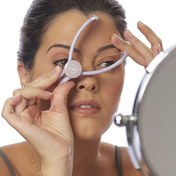 Resim Sildne Mini Yüz Tüy Alma Cihazı, Yaylı İple Kaş Düzeltme Aleti, Düşük Alerjenik Plastik, Pilsiz, DIY Makyaj Güzellik Aracı Yanaklar İçin 