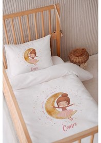 Resim %100 Pamuk Saten Isme Özel Isimli 100x150 Bebek Yatak Nevresim Seti Mutlu Kız 