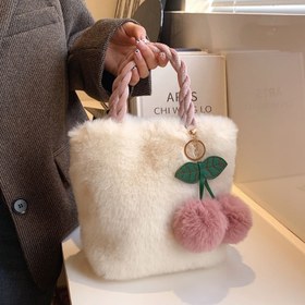 Resim Kadınlar İçin Beyaz Kiraz Desenli Peluş Sahte Kürk Çanta - Çıkarılabilir Pembe Zincir Askılı, Yeşil Kiraz Süslemeli, Manyetik Kapama, Polyester Astarlı, Günlük ve Resmi Kullanım için Çok Yönlü, Oyuncağı Tasarım, Yumuşak Dokulu, Şık El Çantası, Dayanıklı Malzeme, Kovboy Çantası, Moda Tutkunları İçin 
