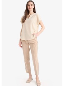 Resim DeFacto Regular Fit Apaş Yaka Basic Düz Kısa Kollu Bluz E6586AX25SPBG722 