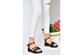 Resim Fox Shoes P674300709 Siyah Dolgu Topuklu Günlük Kadın Sandalet 