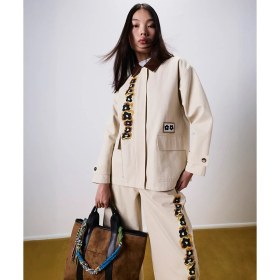 Resim Twist Kadın GÖRSEL BASKILI Oversize Trençkot Natürel Renk Gömlek Yaka ile Modern Stil TS1260011011003 