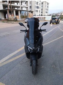 Resim Motocam Yuki Vampire 125 Siperlik 125 Siperlik Ön Cam 2023-2025 Model 72cm Siyah Renkli 4mm Uzun Cam 