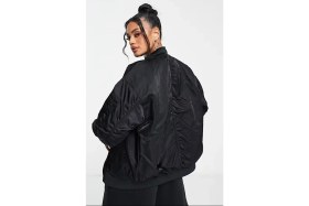 Resim Nike Reversible Synthetic Fill Versity Loose Fit Bomber Jacket Kadın Çift Taraflı Bol Kesim Ceket Siyah 