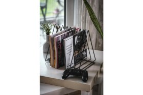 Resim Metal Tel Tasarımlı Modern Dergilik 