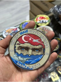 Resim KOMANDO PAZARI "Bir Çift Mavi Gözün Işığında" Yazılı 3D Lazer Kesim Arkası Cırtlı Patch 