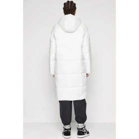 Resim Nike Therma Fit Classic Kadın Günlük Stil Mont Beyaz 