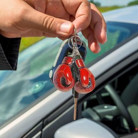 Resim 2D Düz Boks Eldiveni Anahtarlık - Delikli Tasarım ile 2D Düz Akrilik Kırmızı Kolye, Paslanmaz Çelik Halka, Anahtarlar ve Aksesuarlar için Rahat Tarz, Boks Eldiveni 