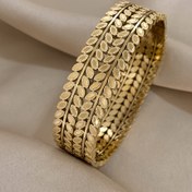 Resim Vintage Oymalı Yaprak Tasarımlı Paslanmaz Çelik Geniş Bileklik - Altın Tonlu Çift Yapraklı, Su Geçirmez Unisex Takı, Erkek ve Kadınlar İçin Günlük & Resmi Kullanım, Şık ve Zarif Metal Bilezik, Lüks Hediye Fikri 