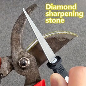 Resim Kaymaz Saplı, Hızlı Bileme İçin Tasarlanmış, Bıçağı Hasar Vermeden Çapaklatan, Dayanıklı ve Sağlam, Makas ve Bahçe Bıçakları İçin Uygun, Çift Taraflı Profesyonel Bileme Taşı. 