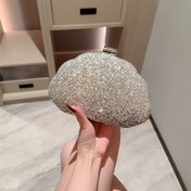 Resim Zarif ve şık desenli siyah parlak plastik zincirli bulutlu parlak bulutlu parlak parti çantası - Düğünler, damatlar, anneler günü hediyesi için şık parti çantası 