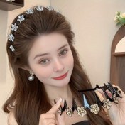 Resim Şık Kadınlar için Kristal Çiçekli Başlık, Yüksek Ponytail Tutucu ve Yüz Maskesi Klipsi - Formal Etkinlikler ve Günlük Kullanım için Mükemmel, Şık Siyah ve Altın Tasarım, Kristal Süslemeli Başlık | Dayanıklı Plastik Başlık 