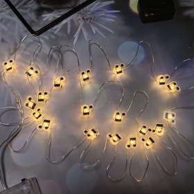 Resim Batarya ile Çalışan Hindistan Cevizi Ağacı & Müzik Notası LED Işık Zinciri - Sıcak Beyaz ve Yeşil-Mavi LED'li Bakır Tel İç/Dış Mekan Tropikal Tatil Dekoru, DIY Oda Bahçe Parti Yılbaşı Süslemesi, Noel Ağaç Süsleri, Bayramlık Aydınlatma, Çok Renkli LED'ler, Esnek Yerleştirme 