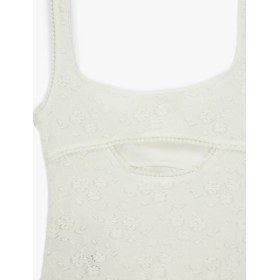Resim Koton Pencere Detaylı Slim Fit U Yaka Kolsuz Fisto Bluz 