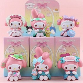 Resim Sanrio Karakter Melodys Çay Partisi Blind Box Figürleri Masa ve Araba Dekorasyonu için. 