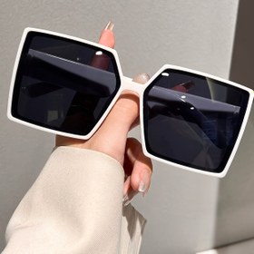 Resim 1 adet Kadınlar için Büyük Kare Moda Gözlükleri - Şık Siyah Çerçeve ile Beyaz PC Lensler, Günlük Kullanım ve Fotoğraf Çekimleri için Mükemmel, Moda Gözlükleri | Büyük Kare Moda Gözlükleri | Dayanıklı Moda Gözlükleri 
