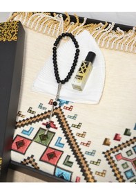 Resim Erkekler İçin Seccade Takke Tesbih Esans Hediyelik Seti Kilim Desenli Kadife Astarlı Seccade Ve Özel Kutulu Lüks Hac Umre Hediyesi Beyaz 