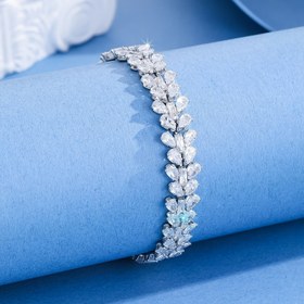 Resim Kadınlar için Şık AAA Zirkonya Bilezik, Orta Doğu Şıklığı, Beyaz Altın Kaplama Bakır, Düğünler ve Banketler için Mükemmel 