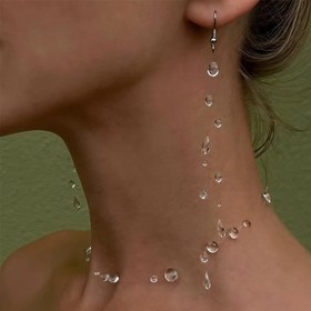 Resim Soğuk Minimalist Şeffaf Yapay Kristal Çiğ Damlası Küpeler - İlkbahar ve Yaz Seyahat Fotoğrafçılığı Rekvizitleri için Benzersiz Yüksek Kaliteli Çok Yönlü Klavikula Zinciri 