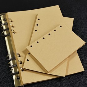 Resim YUEYAO 90 Sayfa A5 / A6 / A7 Gevşek Yapraklı Dergi Kağıdı Not Defteri, 6 Delikli Halka Bağlayıcı, Paket başına 45 Yaprak, 100 GSM Kahverengi Kraft Kağıt, Haftalık ve Aylik Planlayıcılar, Günlükler ve Eskiz Çizimleri için İdeal, Eskiz Defter | Rustik Çekiş | Kahverengi Kraft Kapak 