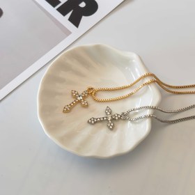 Resim Kadınlar için Şık Vintage KC Altın Kaplama Haç Kolye - Günlük Kullanım & Hediye Verme İçin Zarif Zincir Takı, Zamansız Dini Sembol Tasarımı, Çok Yönlü Aksesuar, Minimalist Mücevherat, Parlayan Kristaller 