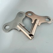 Resim 1 adet Dayanıklı Paslanmaz Çelik Sarkaçlı Saat Sarma Anahtarı - Kolay Büyük Baba Saati Bakımı için Kanatlı Tasarım, 4.4mm Boyut, Koruyucu Çanta Dahil 