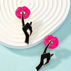 Resim Klasik Şık Kırmızı Dudak Küpeleri Çifti 