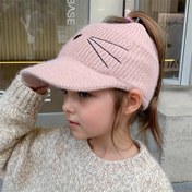 Resim 1 Adet Kızlar İçin Pembe Kedi Kulaklı Kış Şapkası - Kulak ve Pati İzi Desenli, Yumuşak Esnek Örgü Bej ve Pembe Bere, 3-8 Yaş, Kar Oyunları, Dış Mekan Aktiviteleri, Şükran Günü ve Günlük Kıyafetler İçin Rahat ve Sıcak Şapka - Sevimli Hayvan Temalı Kış Şapkası (El Yıkama Uygun) - Günlük Geziler ve Seyahat İçin İdeal, Kulaklı Sevimli Kedi Tasarımı, Gençler İçin Rahat ve Sıkı Oturan, Kış Mevsimi İçin Mükemmel 