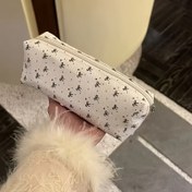 Resim 1 adet Şık Siyah Kurdele Kalem Kutusu - Büyük Kapasiteli Makyaj ve Kırtasiye Düzenleyici, Dayanıklı Polyester, Kızlar ve Kadınlar için Sevimli Tasarım, Okul veya Ofis Gereksinimleri için Mükemmel, Sevimli Kalem Kutusu 