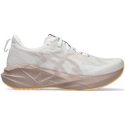 Resim Asics Novablast 5 Kadın Beyaz Koşu Ayakkabısı 1012b765-102 Beyaz 