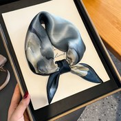 Resim Kadınlar İçin %100 İpek Eşarp - Mavi & Gri Renklerde Şık Su Boyası Desenli, Yumuşak ve Nefes Alabilen Gece Giyim ve Günlük Kullanım için Lüks Moda Aksesuarı, Zarif İşçilikte İpek Baş Örtüsü 