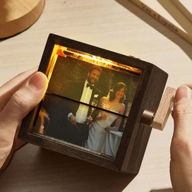 Resim Flipbook Çerçeve Animasyon Makinesi El Kranklı - Flipbook Kutusu Fotoğraf Albümü Işıklı - Kayın / 16 