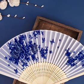 Resim Klasik Çin Mavi ve Beyaz Porselen Katlanır Yelpaze - Bambu Malzeme, 21cm/8.26inch x 38cm/14.96inch 