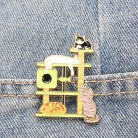 Resim Sevimli Kedi Tırmanma Çerçevesi Broş - Çeşitli Kedilerle Etkileşim Tasarımı, Eğlenceli Hayvan Temalı Aksesuar Giyim, Sırt Çantaları, Şapkalar İçin - Kedi Severler, Arkadaşlar ve İş Arkadaşları İçin Benzersiz Hediye, Kedi Aksesuarları, Sırt Çantası Süsü, Eğlenceli Tasarım, Dayanıklı Aksesuar, Moda Aksesuarı, Moda Tutkunları, Giyim Süsü, Karikatür Stili, Yüksek Kaliteli Aksesuar, Moda Tutkunları 