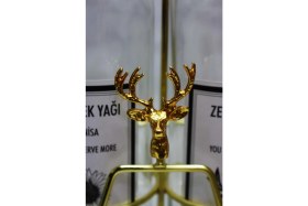 Resim Şeffaf Yağdanlık, Altın Renkli Geyik Aksesuarıyla Şık ve Zarif Tasarım 