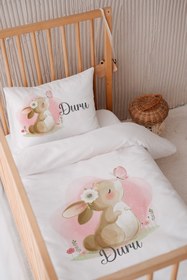 Resim özgürce 100x150 Pamuk Saten Bebek Yatak Nevresim Takımı, İsimli, Kelebek ve Tavşan Desenli 