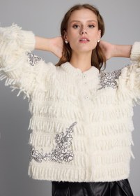 Resim Nakış İşlemeli Püsküllü Ekru Triko Kaban 