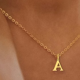 Resim 26 İngilizce Baş Harf Kısa Choker Kolye, Kadınlar için Avrupa ve Amerika Moda Paslanmaz Çelik Altın Harf Kolye 