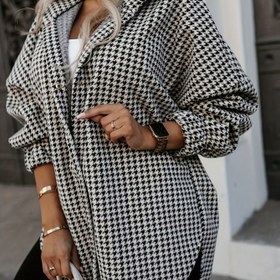 Resim Kadınların Hafif Houndstooth Baskılı Uzun Kollu Hırka - Düğmeli Ön, Yaka Yaka ve Göğüs Cebi ile Rahat Sonbahar / Kış Rahat Ceket, Siyah ve Beyaz Desen, İşe Giderken veya Boş Zamanlarda Mükemmel, Rahat Dış Giyim | Houndstooth Baskılı | Yapısal Tasarım 