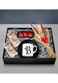 Resim Kişiye Özel Siyah Tabaklı Fincan & Türk Kahvesi & Çakıl Taşı Çikolata & Kalp Çikolata & Bahar Coşkusu Çiçek Demeti 