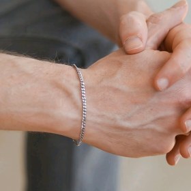 Resim 1 adet Basit ve Moda Paslanmaz Çelik Erkek İnce Bilezik, Günlük Partiler ve Spor Giyim için Uygun, Arkadaşlar için Harika Bir Hediye 