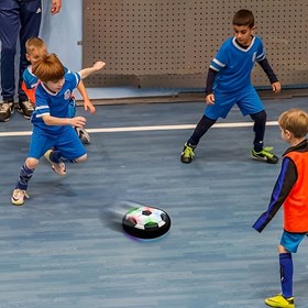 Resim Çocuklar Işık Yayan Futbol Topu, Büyük Yüzen Puck, Müzik İç Mekan Aile Kickball Oyuncak, ABS Reçine, Siyah, Spor Parti Malzemeleri Halloween Etkinlikleri için 
