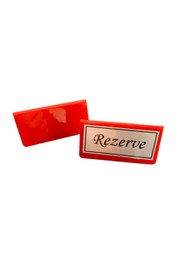 Resim Happynesso Masa Yazısı Serisinden Kırmızı Pleksi Üstü Gümüş Metal "REZERVE" Yazısı - 100 mm X 50 mm - 10 Adet 