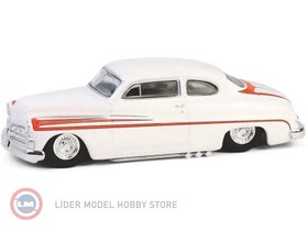 Resim 1:64 Greenlight 1950 Mercury Eight Coupe in Matte White with Metallic Orange Scallops 