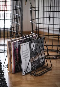 Resim TOPRAK E-TİCARET Metal Dergilik Ve Klasör Ayracı Çok Amaçlı Üçgen Dergilik Masa Üstü Organizer 