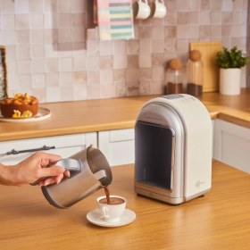 Resim Karaca x Refika Hatır Mod Sütlü Çelik Cezveli Türk Kahve Makinesi Swiss Cream 