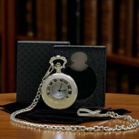 Resim Kuzey Tacı Zarif Roma Rakamlı Zincirli Köstekli Saat Özel Tasarım Vip 