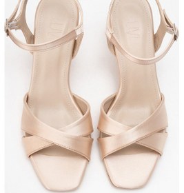 Resim Luvishoes Luvi Shoes Melin Bej Saten Çapraz Bantlı Kadın Topuklu Ayakkabı Bej Saten 