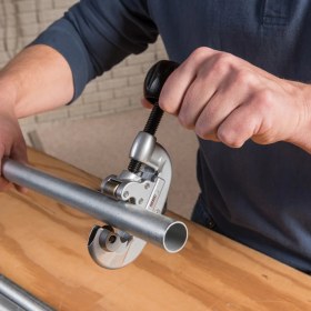 Resim Rıdgıd 32915 3-25MM Teleskopik Vidalı Çelik Boru Kesici 